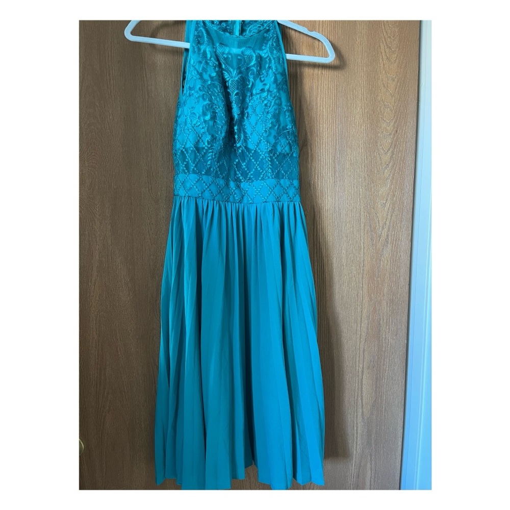Elegant Teal Evening Gown